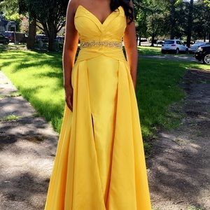 Tony bowls Canary Yellow